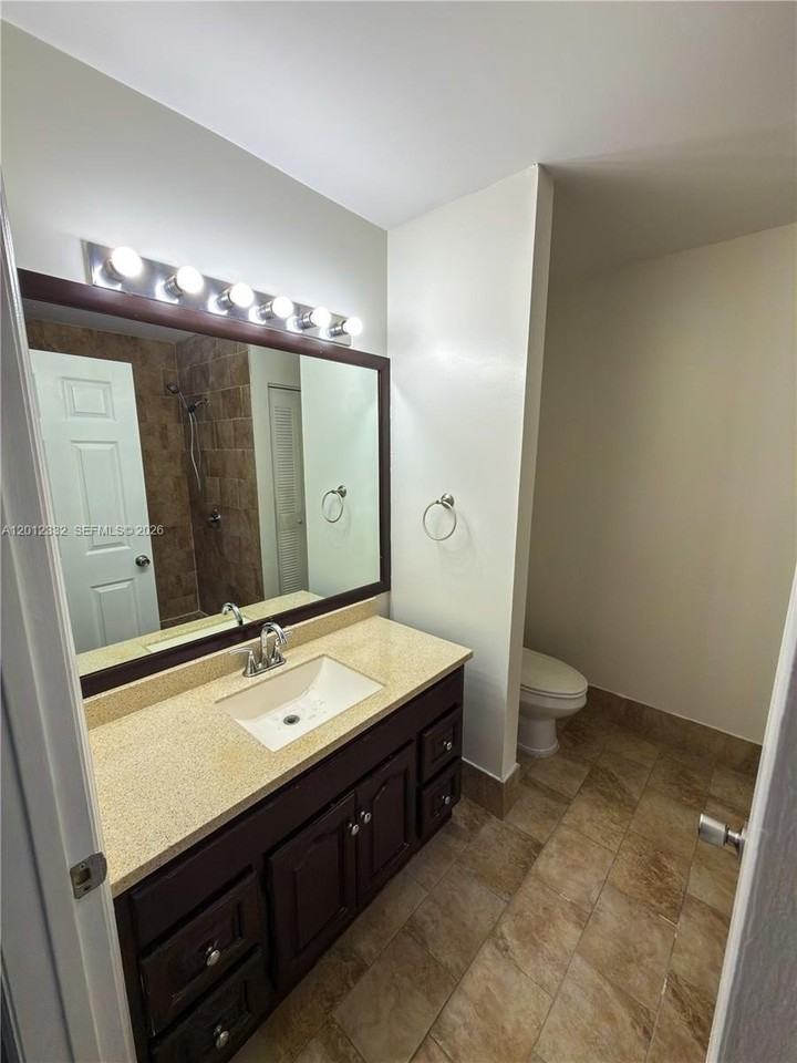 18211 Sw 138th Ct - Photo 7 of 15
