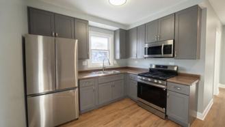 2717 N Rutherford Ave - Photo 1 of 1