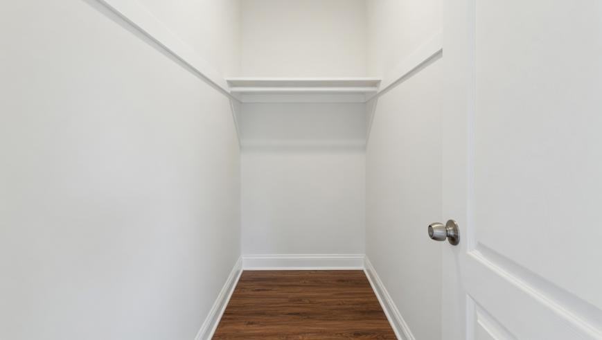 2717 N Rutherford Ave - Photo 7 of 8