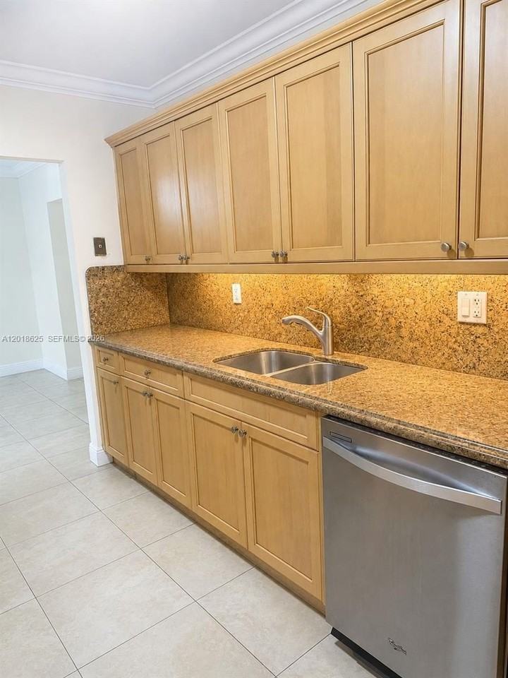 765 W 70th Pl #765 - Photo 4 of 19
