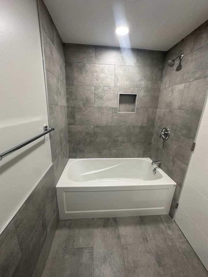 9938 1a - 9938 88 Ave #1A - Photo 7 of 10