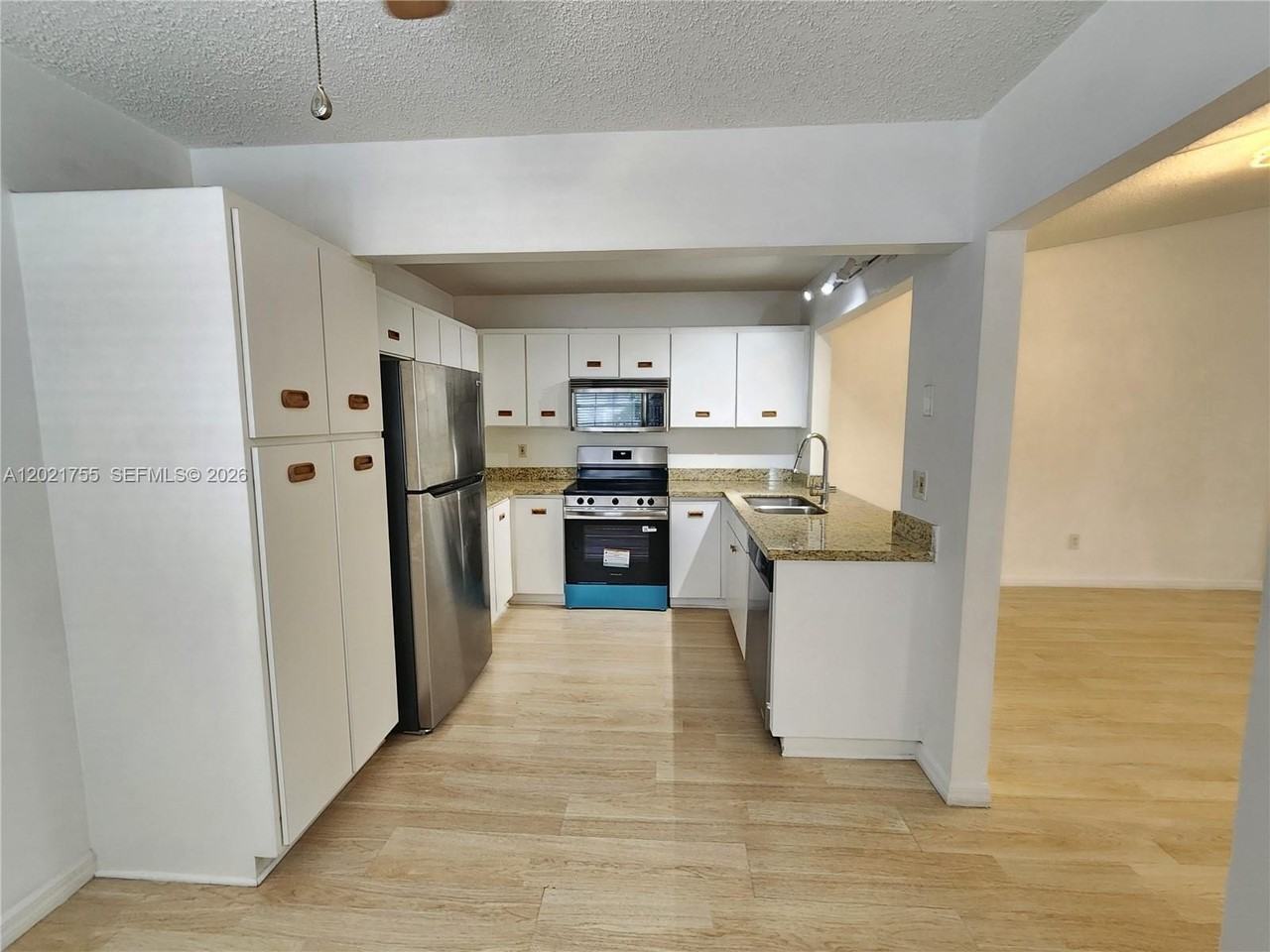 421 Ne 210th Circle Ter #203-26 - Photo 3 of 12
