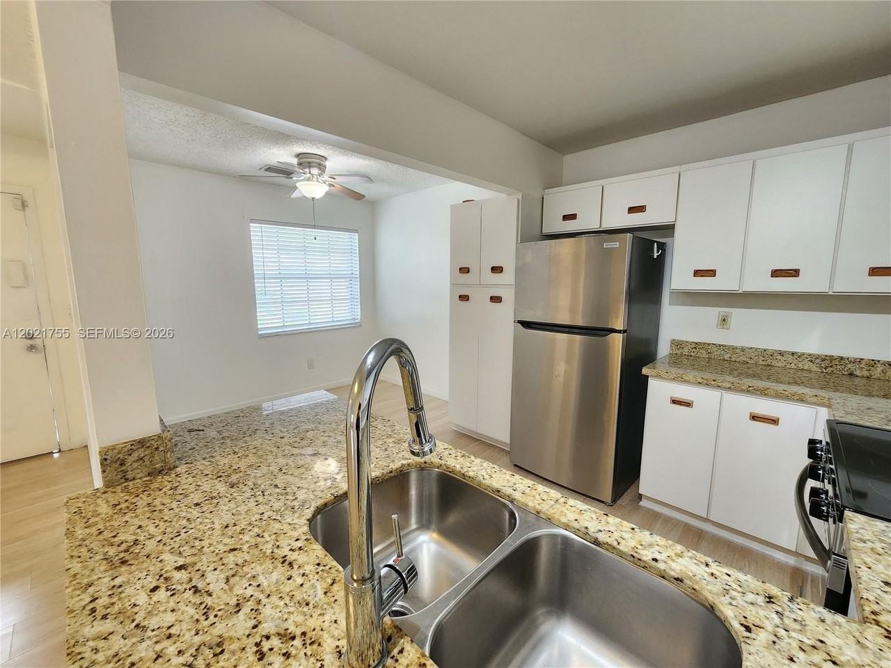 421 Ne 210th Circle Ter #203-26 - Photo 5 of 12