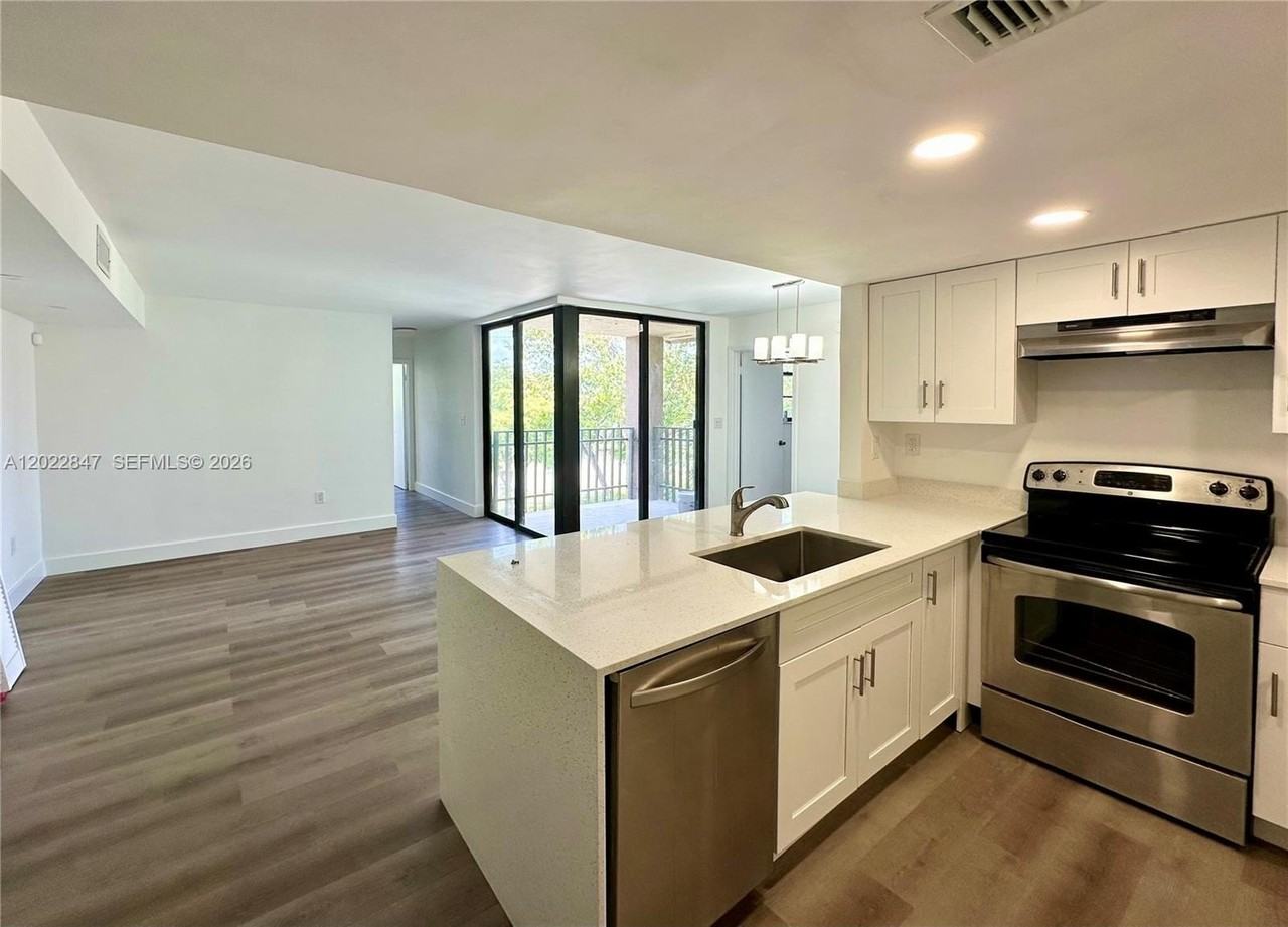 3561 Sw 117th Ave #7-408 - Photo 6 of 26