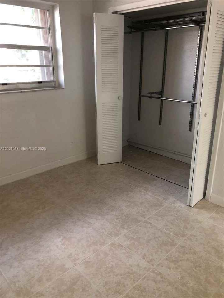 1020 Sw 5th St #3 - Photo 7 of 10