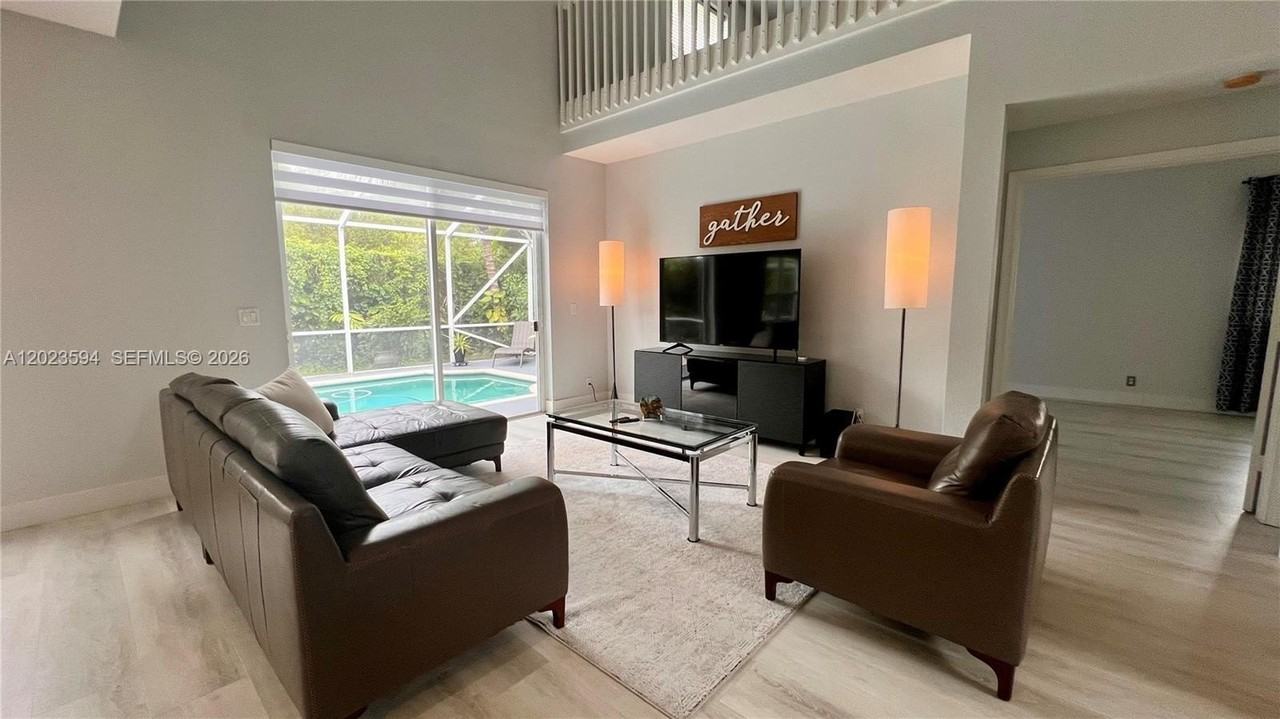 12046 Nw 47th St #12046 - Photo 4 of 26