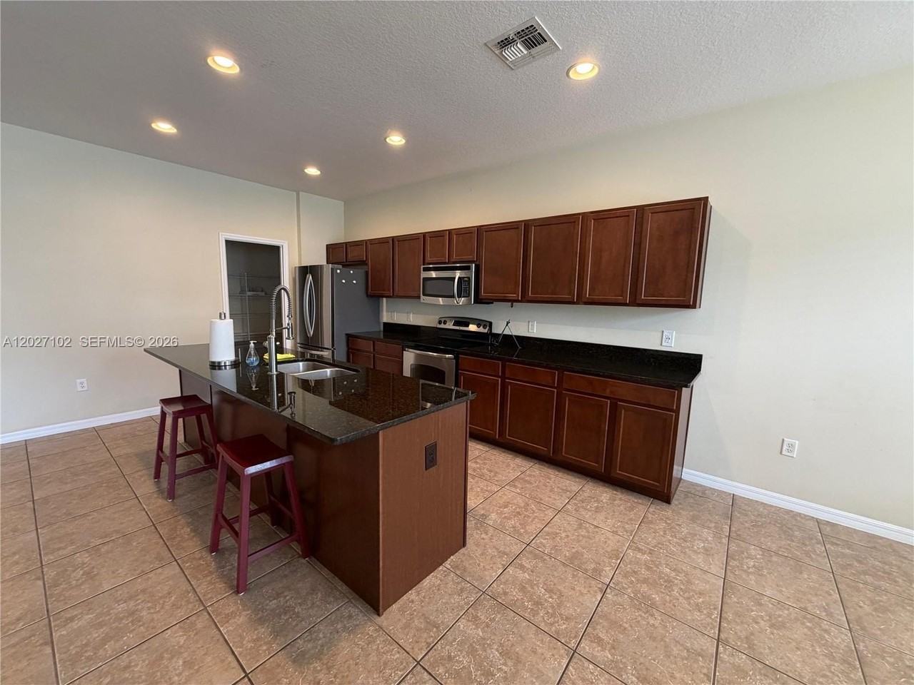 3747 Creswick Cir #3747 - Photo 7 of 50