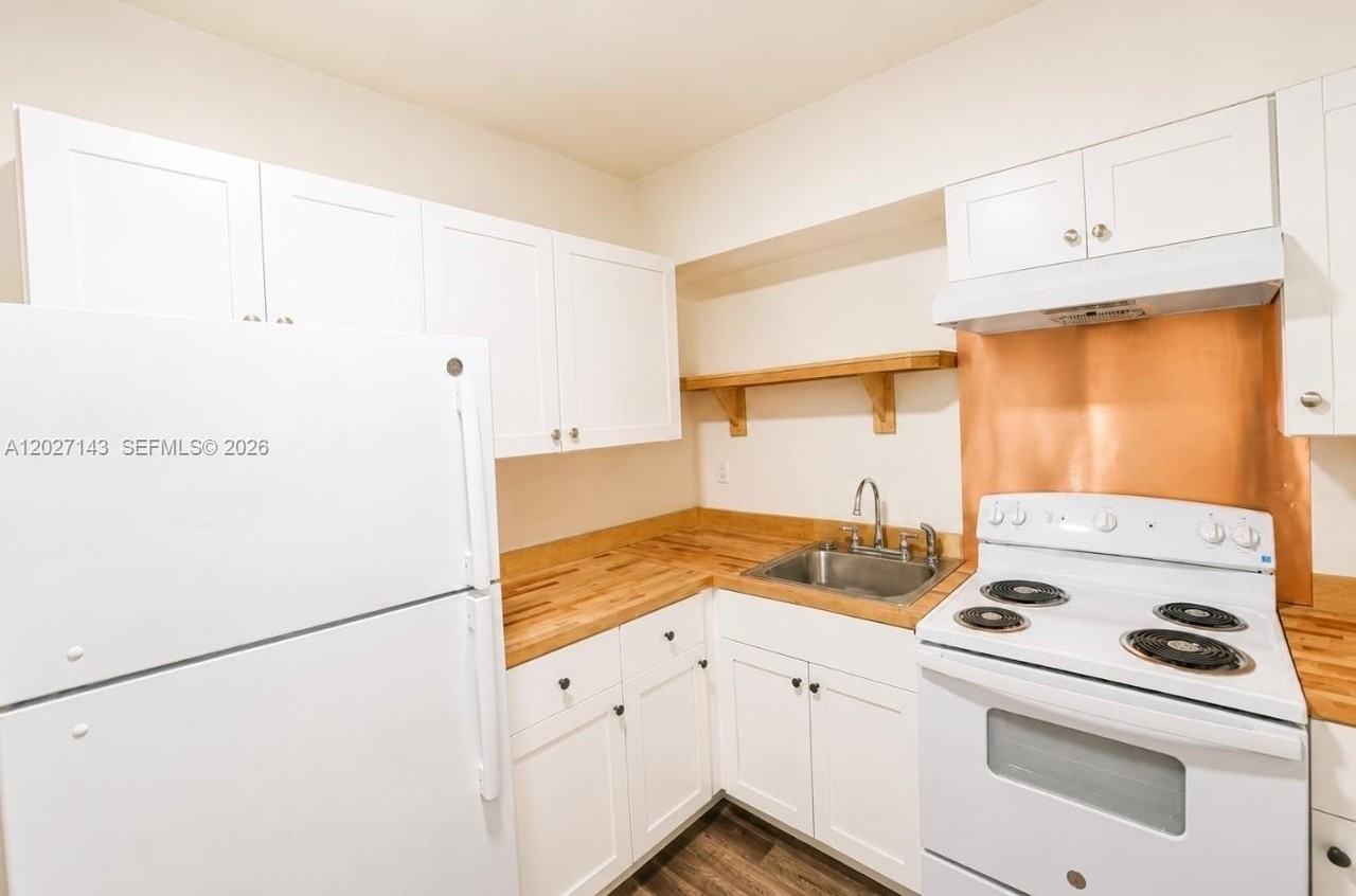 5623 Nw 4th Ave #5623 - Photo 2 of 12