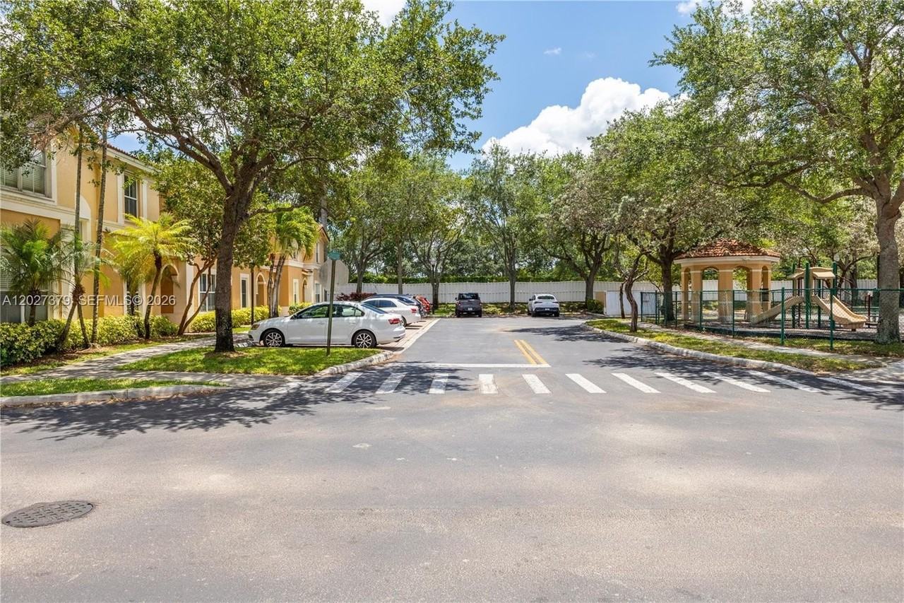 12850 Sw 31st Ct #102 - Photo 4 of 43