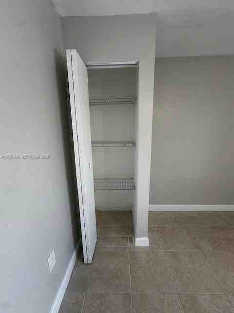 6620 Nw 21st Ct #0 - Photo 5 of 9