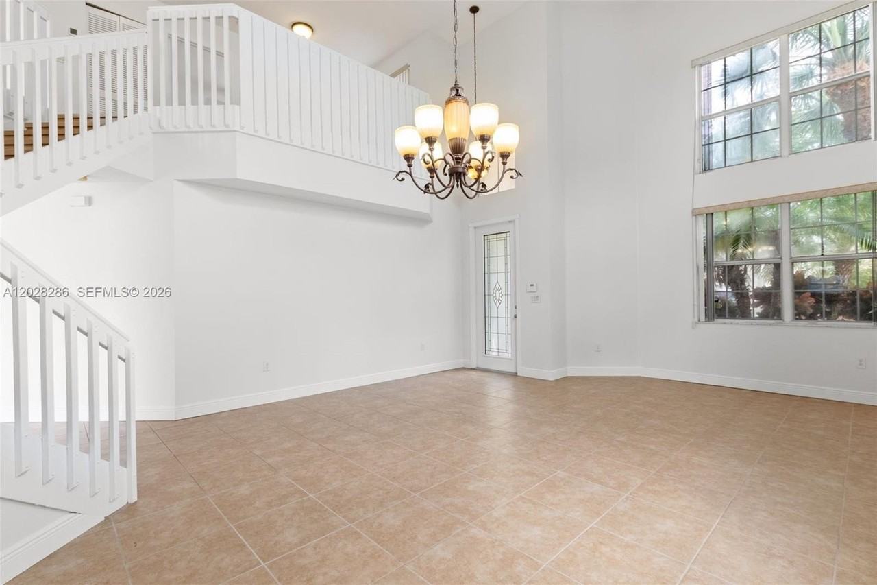 1303 Nw 167th Ave #1303 - Photo 4 of 40