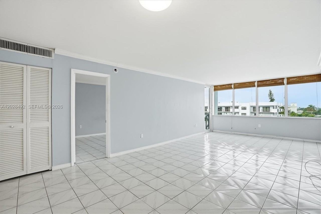 8233 Harding Ave #504 - Photo 4 of 24