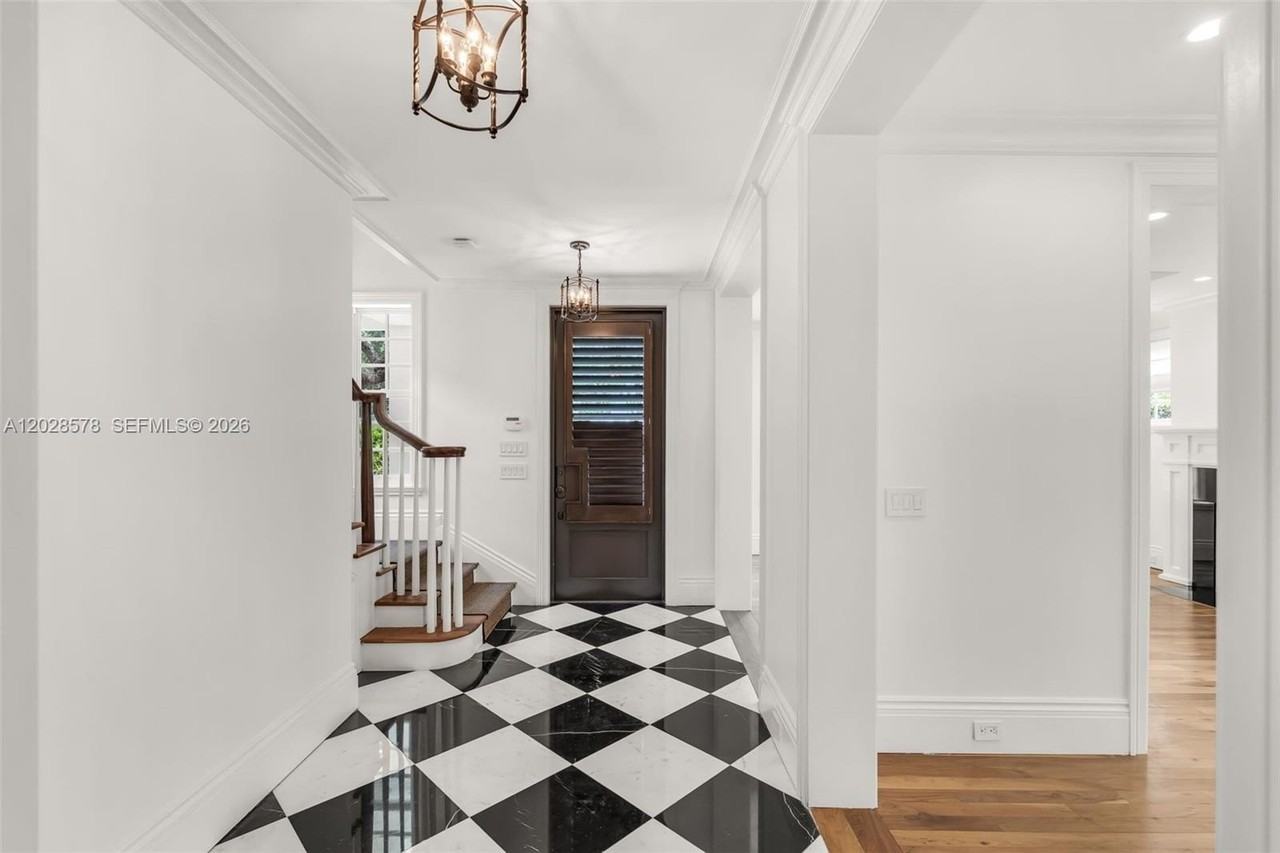 1233 Alegriano Ave - Photo 6 of 50