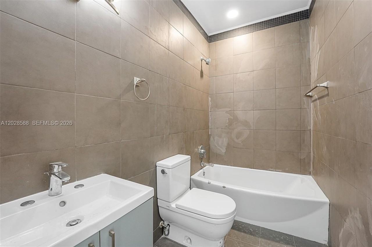 1519 Pennsylvania Ave #7 - Photo 7 of 7