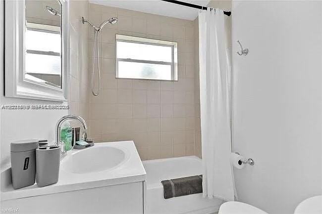 4120 Nw 3rd Way - Photo 3 of 9