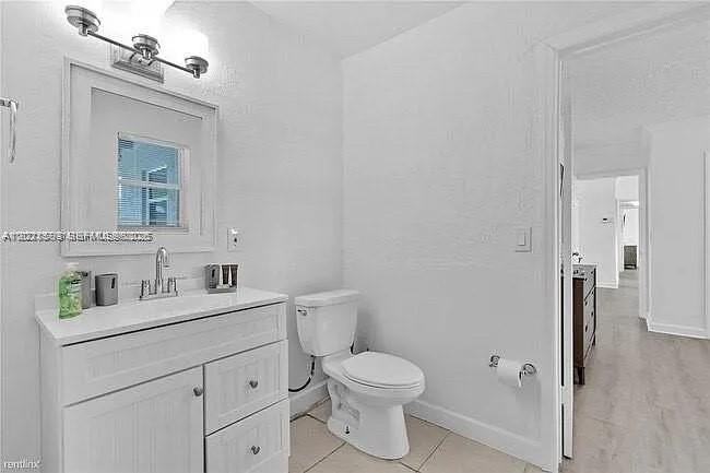 4120 Nw 3rd Way - Photo 5 of 9