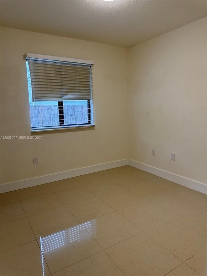 21041 Sw 92nd Ct - Photo 5 of 22