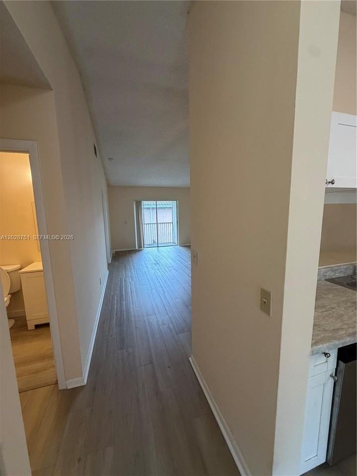 4243 Nw 114th Ter #4243 - Photo 4 of 16
