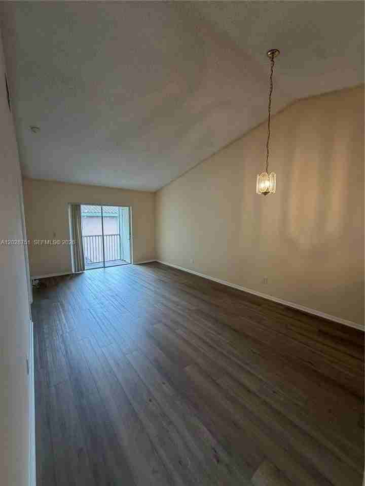 4243 Nw 114th Ter #4243 - Photo 6 of 16