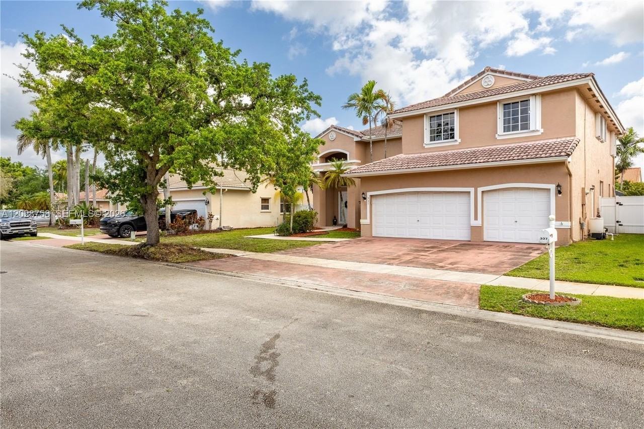 337 Sw 188th Ter #0 - Photo 2 of 50
