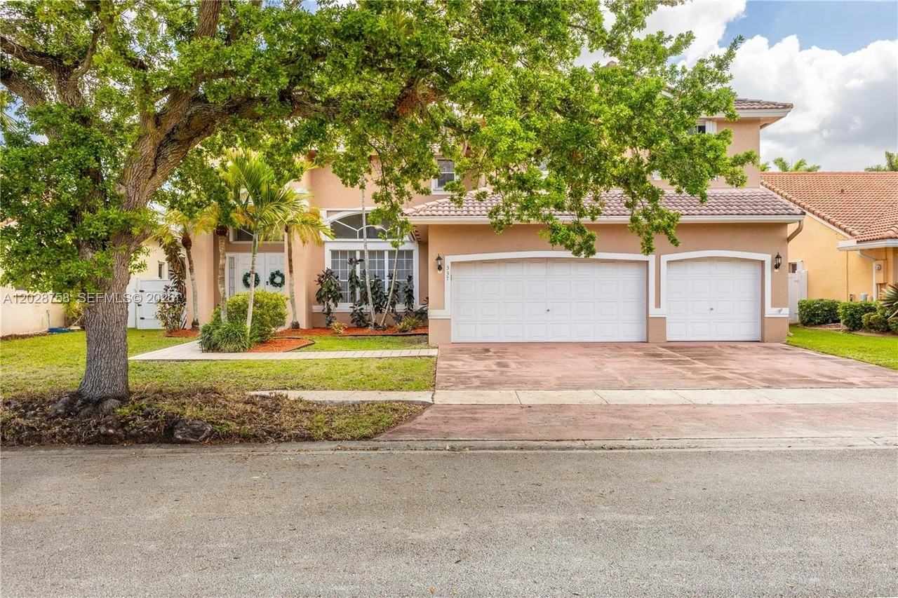 337 Sw 188th Ter #0 - Photo 3 of 50