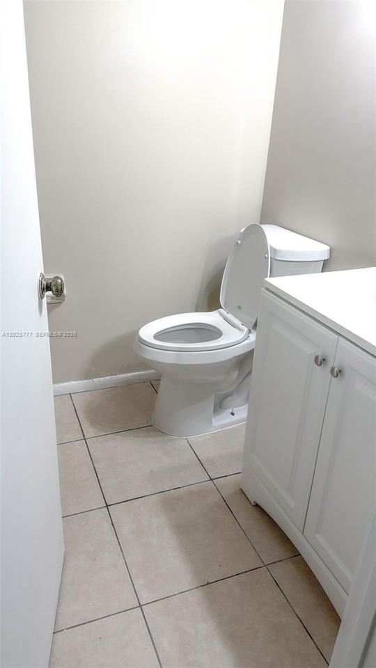 211 Lake Pointe Dr #109 - Photo 7 of 20