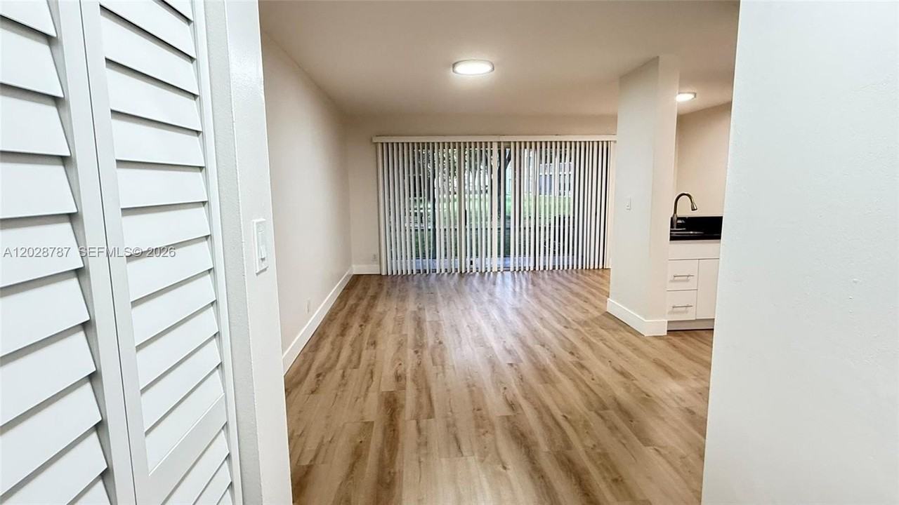 13965 Sw 91st Ter #13965 - Photo 5 of 40