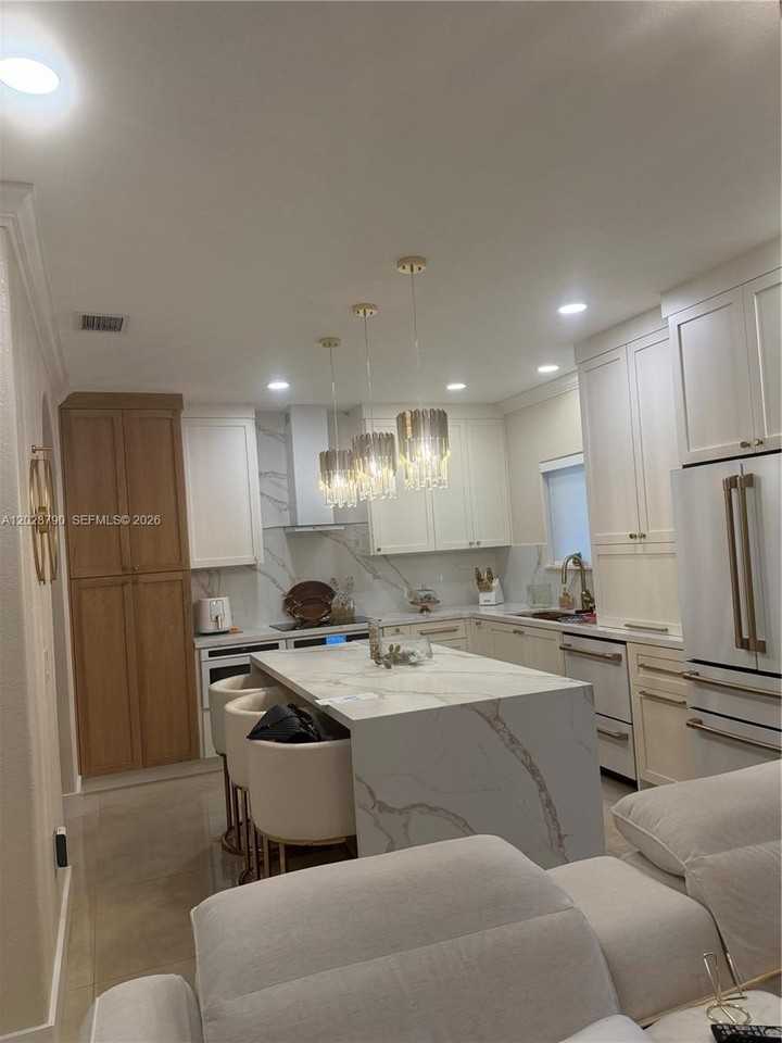16816 Nw 91st Ave - Photo 5 of 6