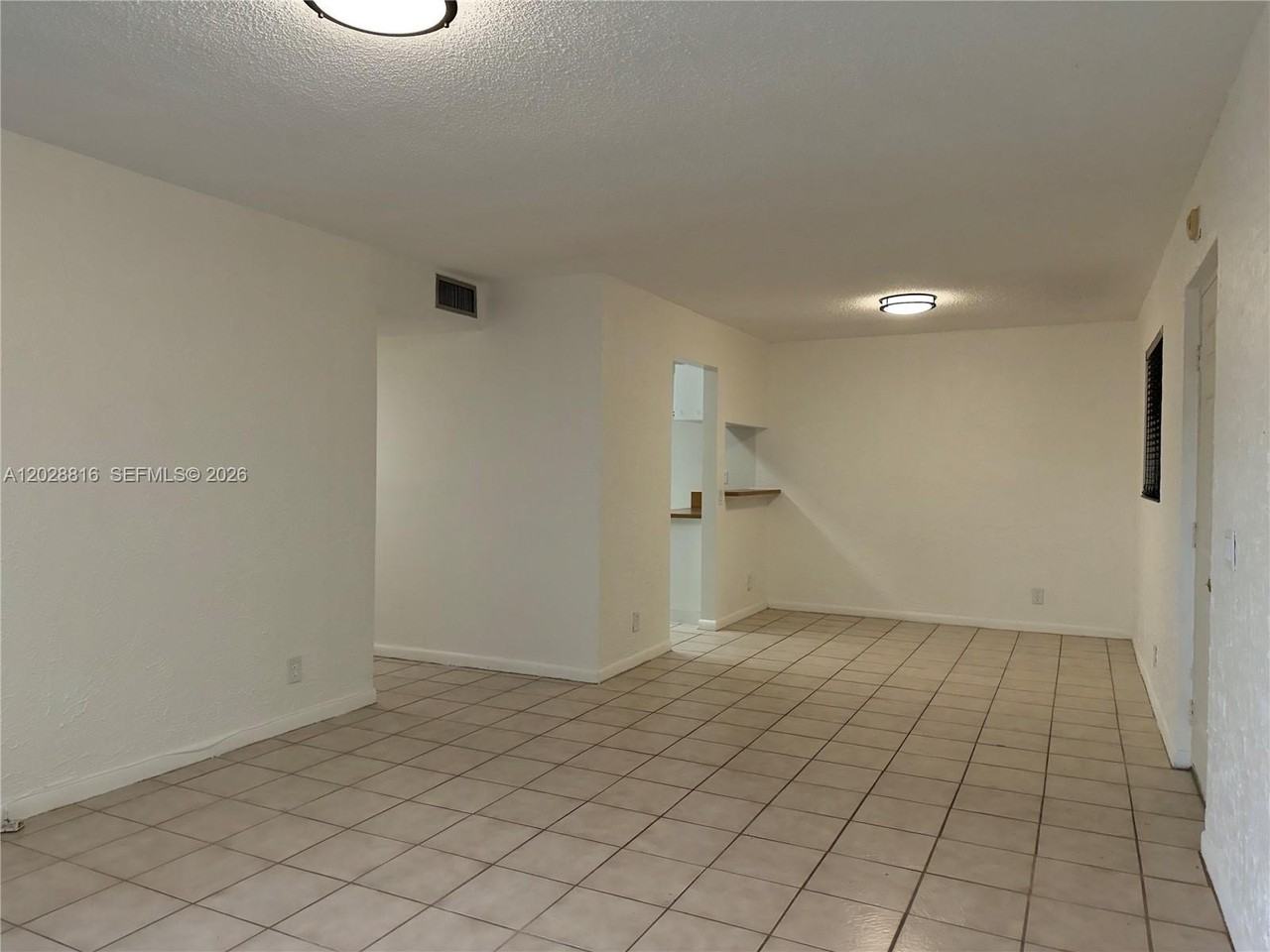 10441 Mahogany Key Cir #106 - Photo 4 of 25