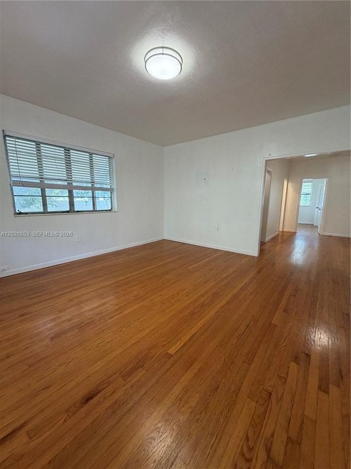 809 Ferdinand St #3 - Photo 4 of 5