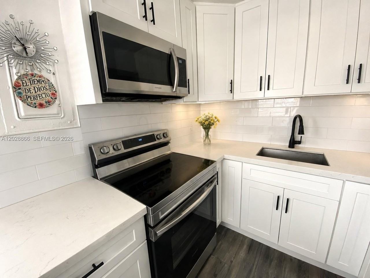 1570 W 46th St #214 - Photo 4 of 11