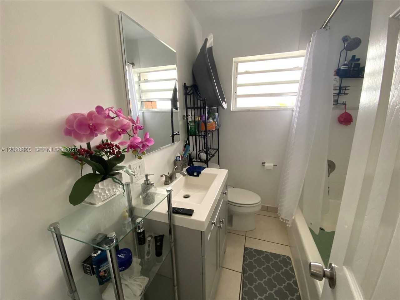 1570 W 46th St #214 - Photo 7 of 11