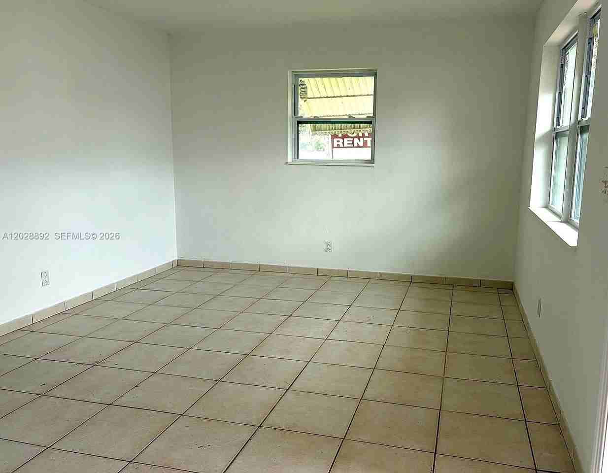 1629 Taft St #1-2 - Photo 4 of 10