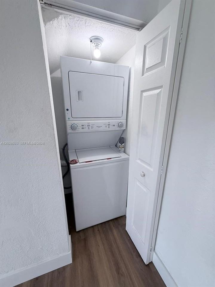 209 Nw 84th St #209 - Photo 7 of 12
