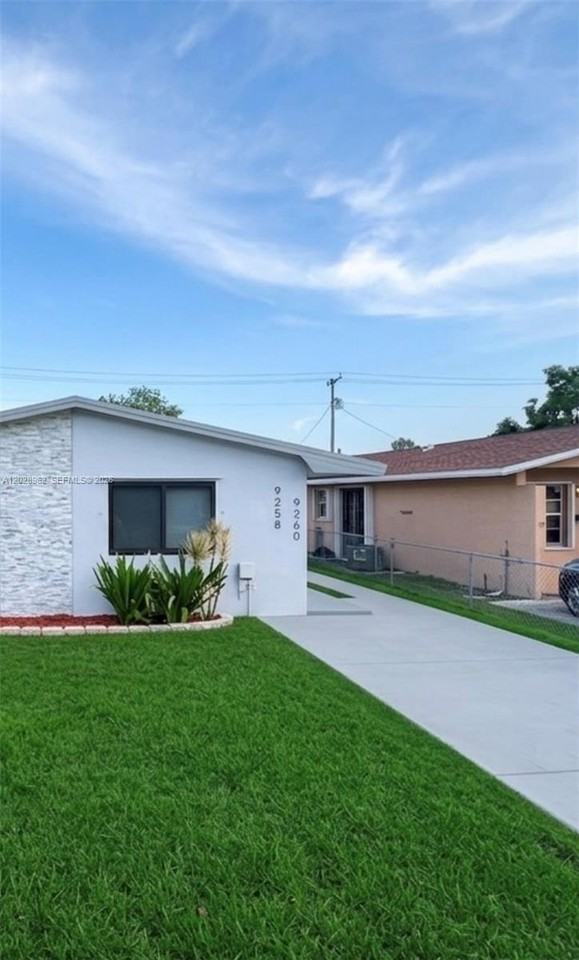 9258 Sw 36th St #9260 - Photo 2 of 12