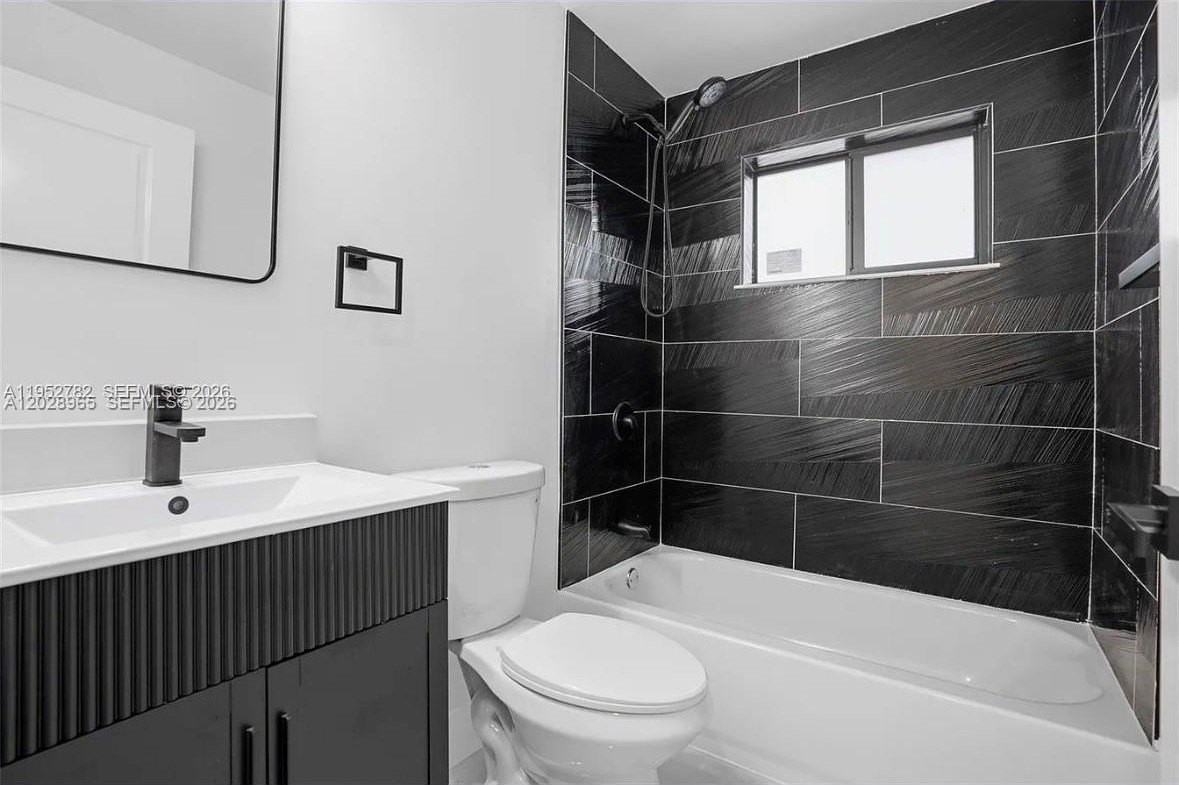 1411 Nw 40th St #1 - Photo 5 of 10