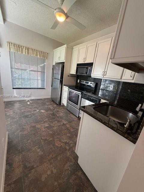 7860 Lexington Club Blvd #B - Photo 4 of 37