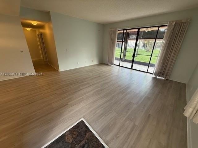 7860 Lexington Club Blvd #B - Photo 5 of 37