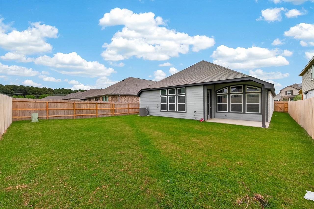 6123 Severson Lake Ct - Photo 4 of 8