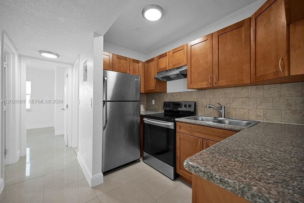 631 Kathy Ct - Photo 3 of 45