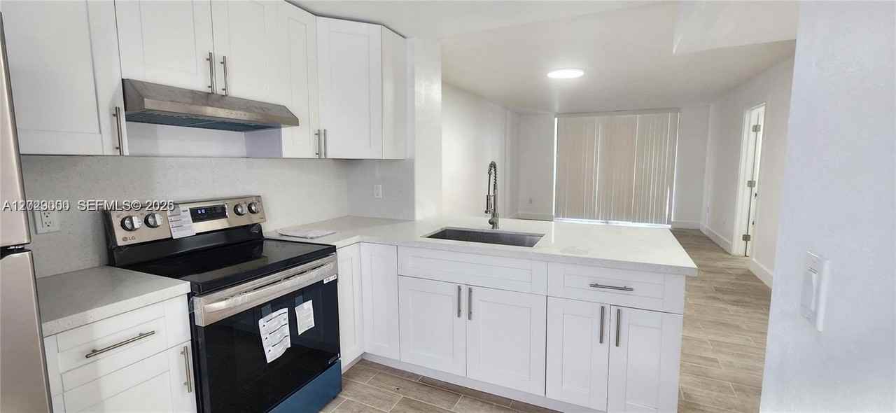 19771 Sw 114th Ave #328 - Photo 2 of 9