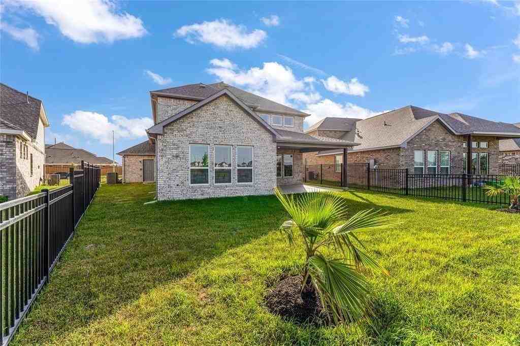 550 Long Beach Bay Dr - Photo 3 of 8
