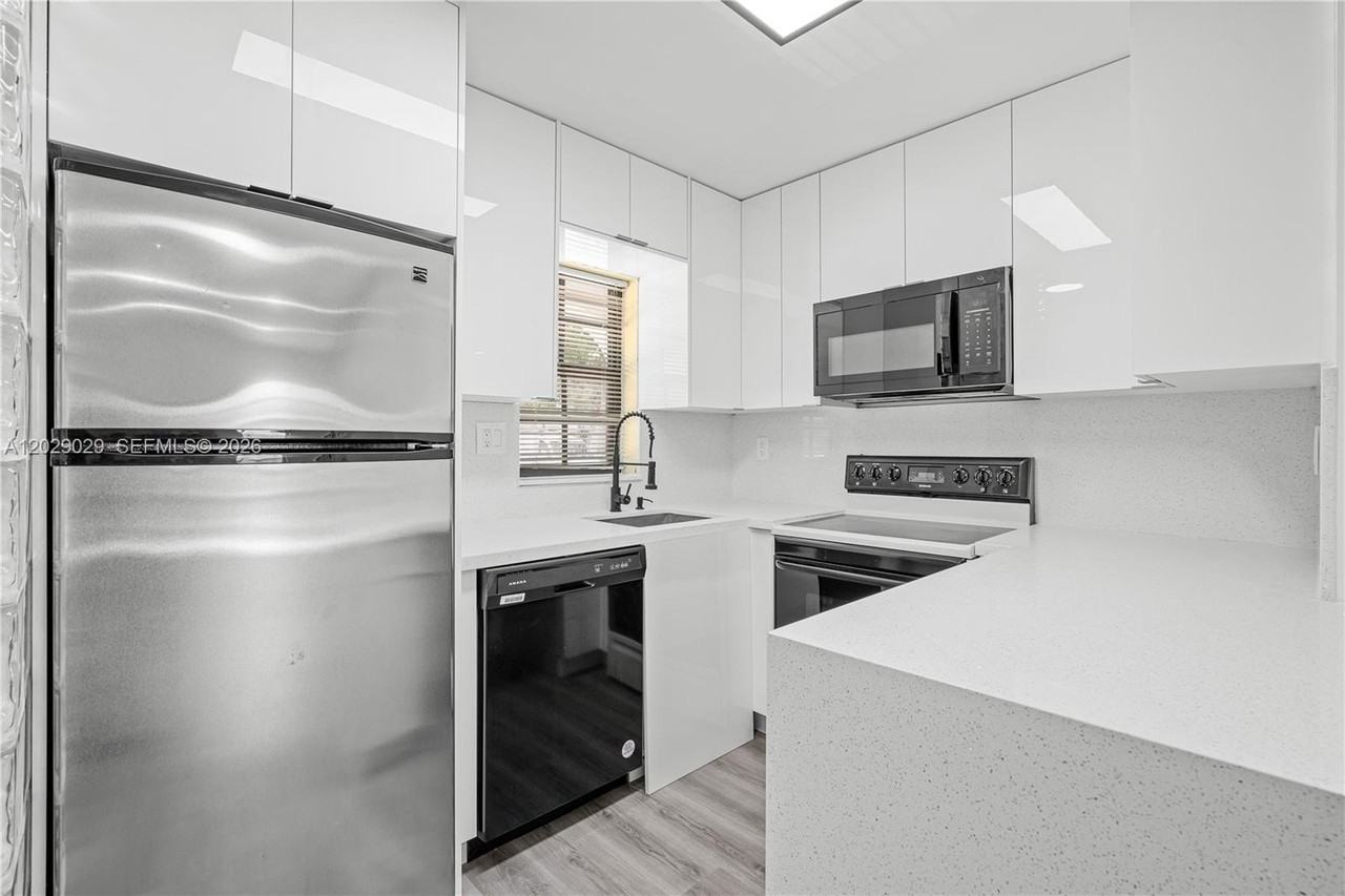12035 Sw 18th St #9-48 - Photo 4 of 26