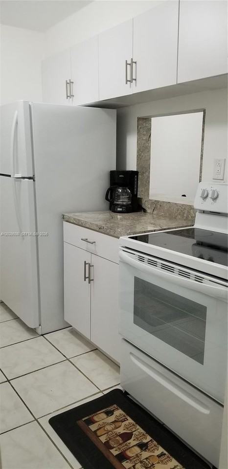 14201 N Kendall Dr #212D - Photo 4 of 50
