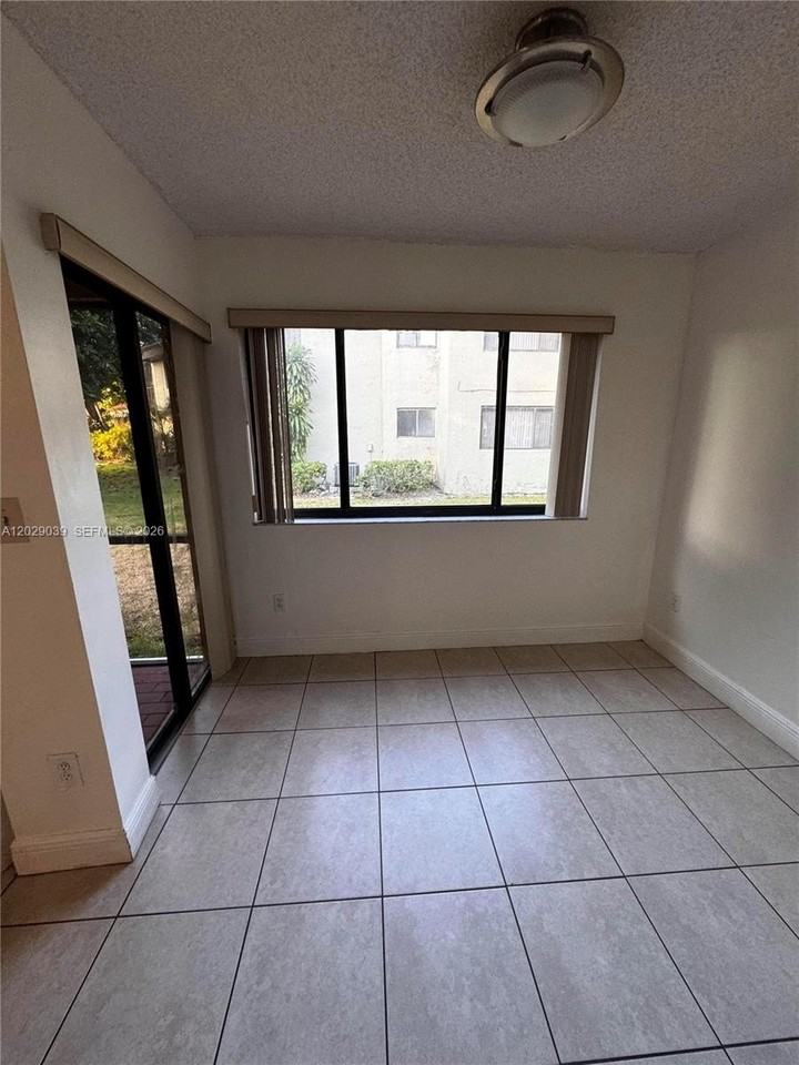 9741 Sw 138th Ave #ID1R - Photo 2 of 22