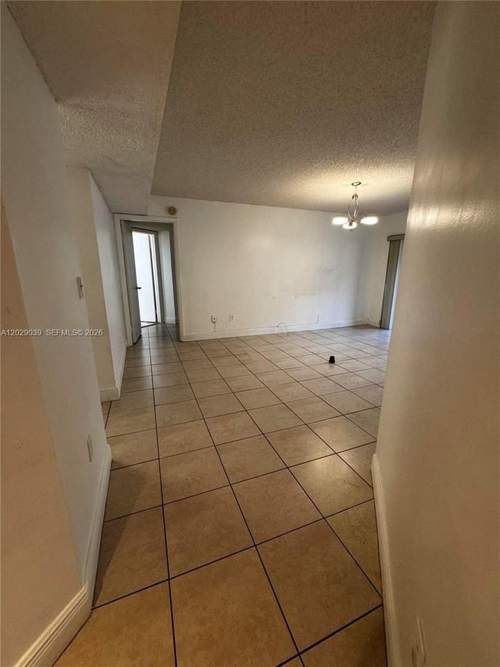 9741 Sw 138th Ave #ID1R - Photo 3 of 22