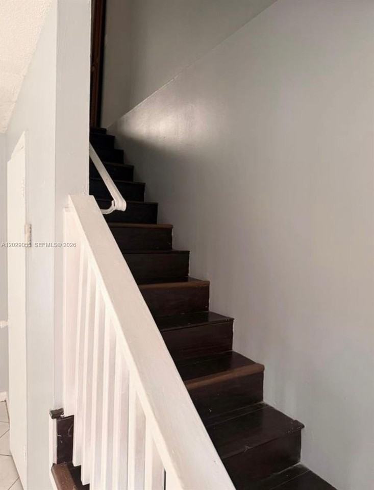 2512 Nw 52nd Ave #22B - Photo 4 of 12