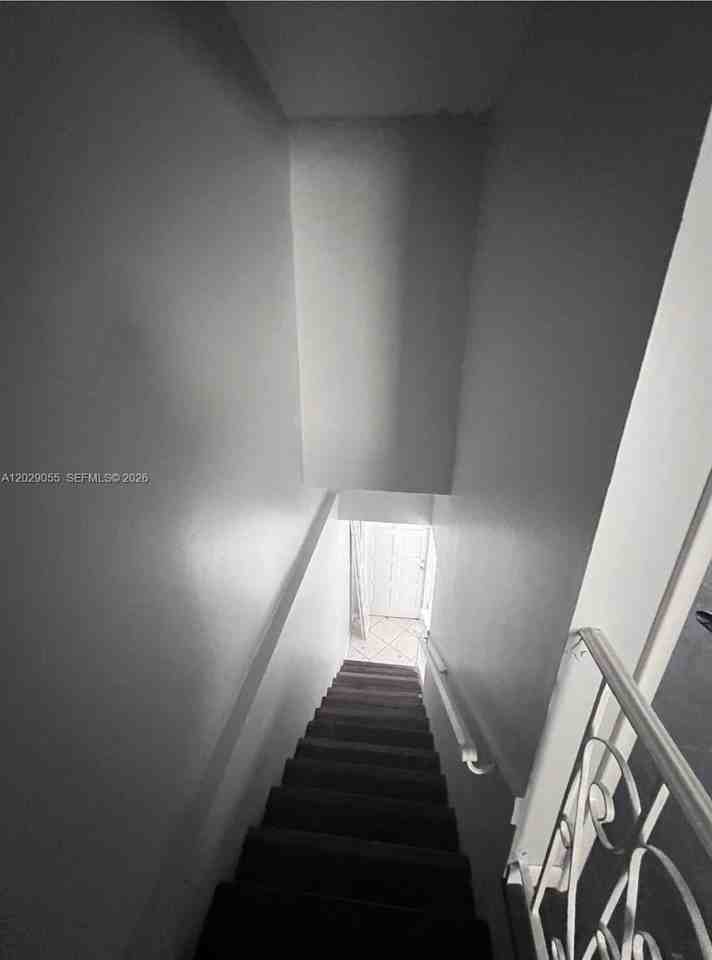 2512 Nw 52nd Ave #22B - Photo 7 of 12