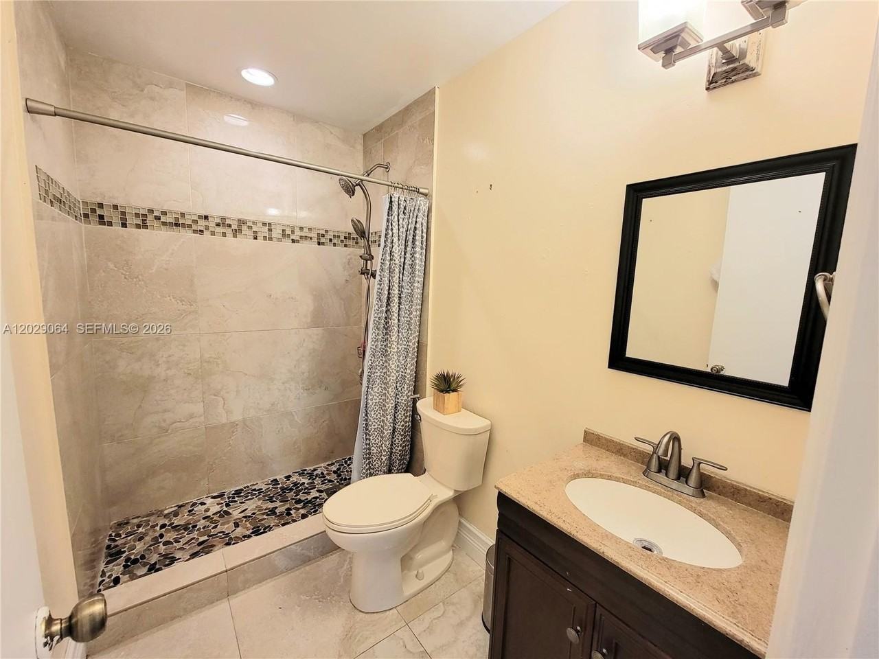 5267 Nw 186th Ln - Photo 5 of 24