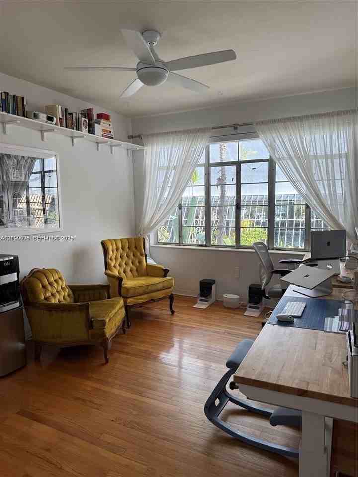 817 Lenox Ave #5 - Photo 5 of 9